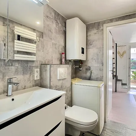 Maison Luxembourgeoise A Feriehus Vias